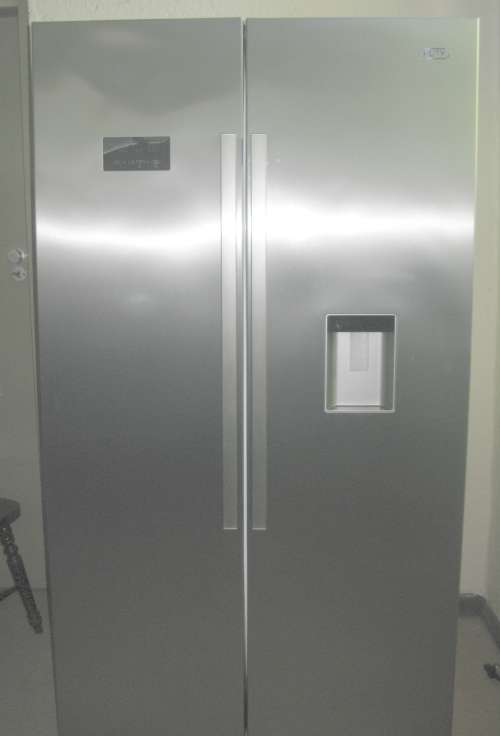 Fridges & Freezers Defy Fridge Freezer Combo was sold for R4,700.00